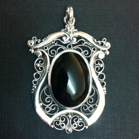 Colgante de azabache y plata