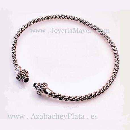 Pulsera celta de azabache y plata