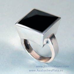 Anillo de azabache y plata