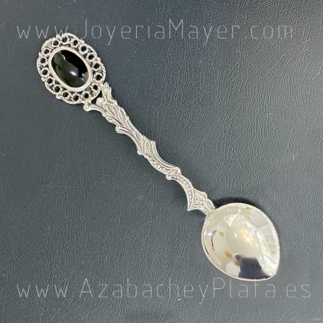 Cucharilla de azabache y plata
